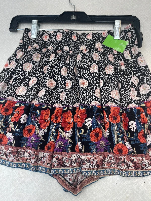 Black Floral Shorts Angie, Size S