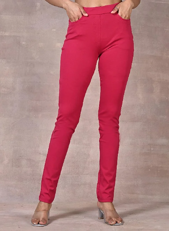 Pink Solid Elastic Jegging with Pocket and Rivets Detailing