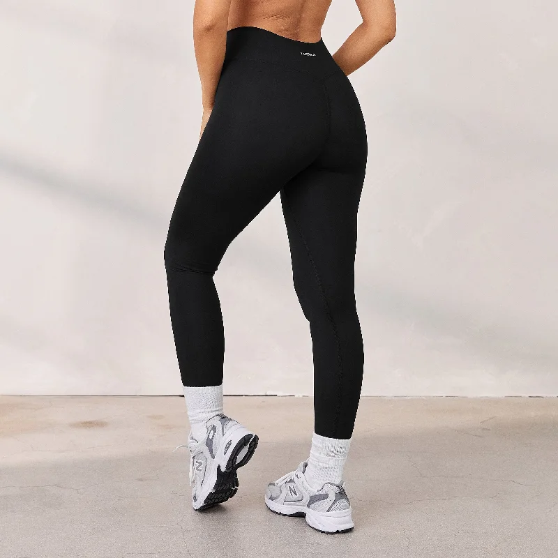 Silhouette Crossover Leggings - Black